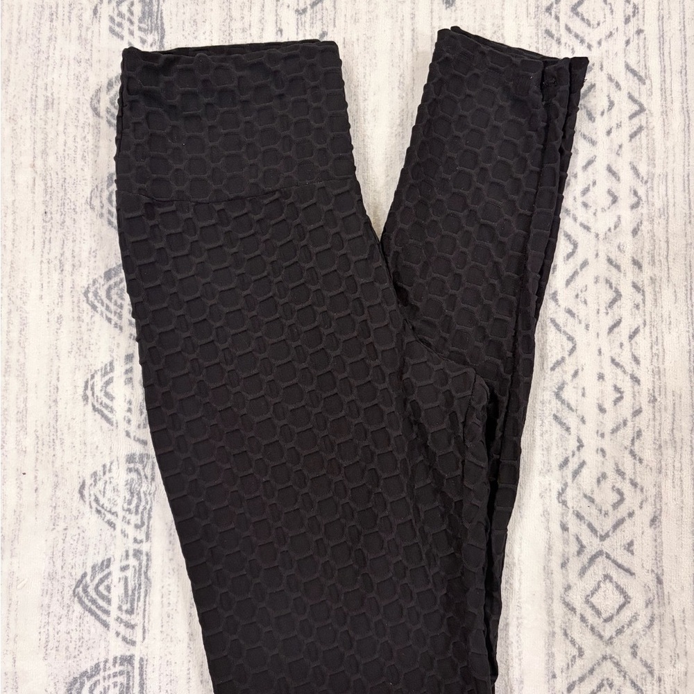 🌟2 for $10 Forever 21 Stylish Black Textured Leggings Workout Yoga Ruched S
